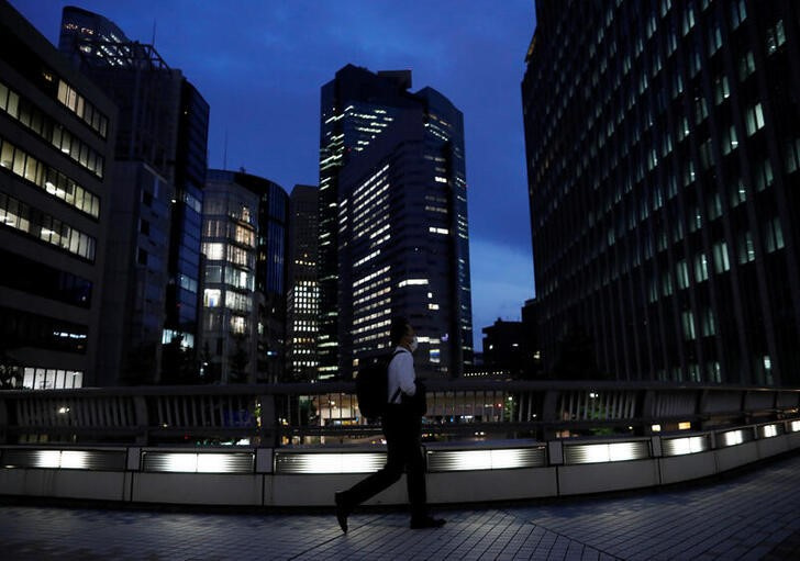 5月実質賃金1.4％減、春闘で所定内31年ぶり伸びも物価高が相殺＝毎月勤労統計