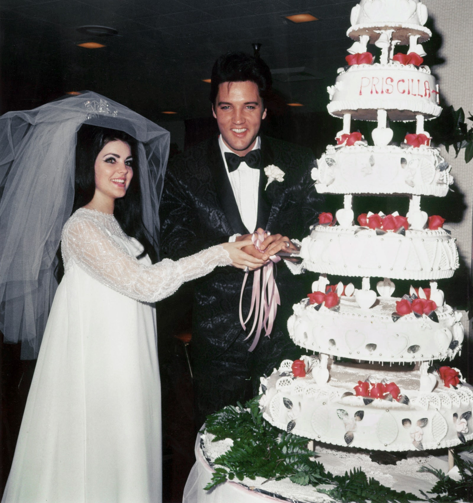 Priscilla Presley Abiti da sposa vintage