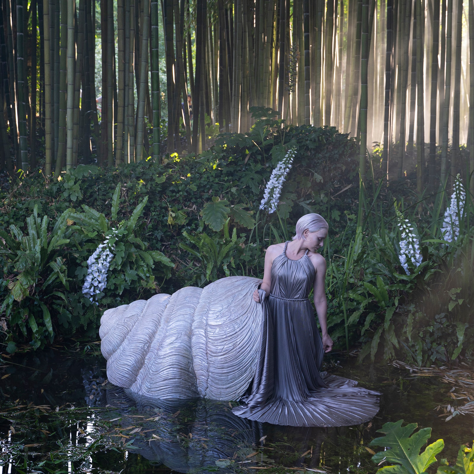 Dior Haute Couture: Maria Grazia Chiuri, le artiste surrealiste e Matteo Garrone