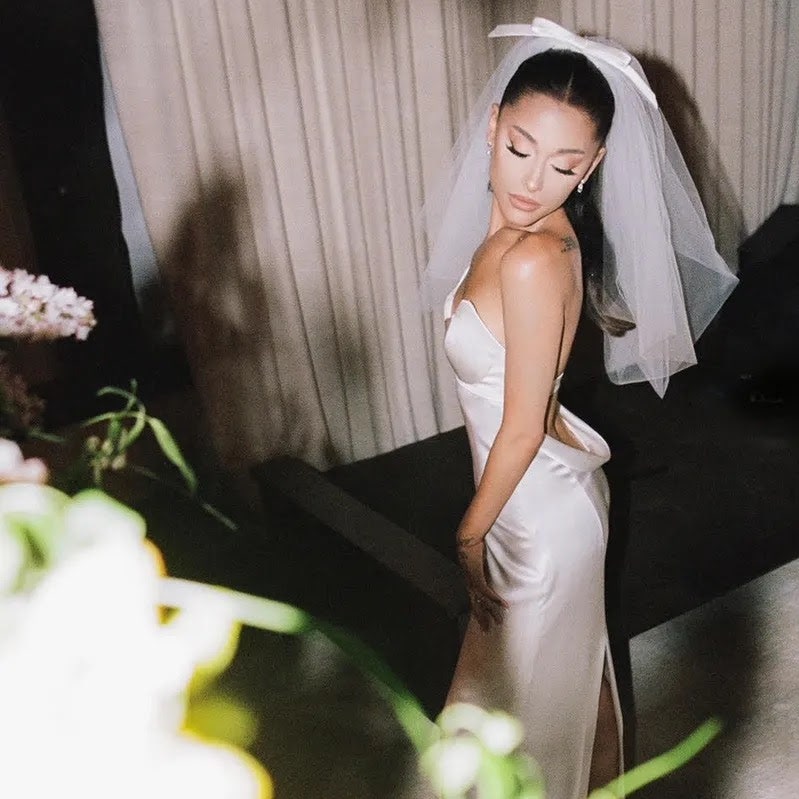 Ariana Grande ha scelto un abito da sposa Vera Wang