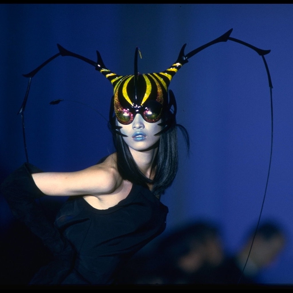 Thierry Mugler e Alexander McQueen: le loro inquietanti creature ispirate al mondo animale