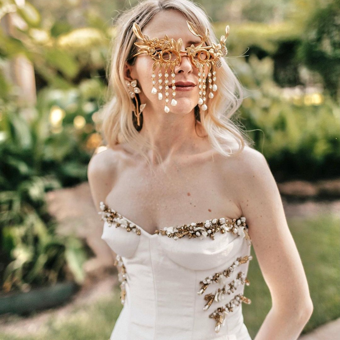 Gli abiti da sposa non convenzionali di Chloë Sevigny ed Elizabeth Fox Roseberry