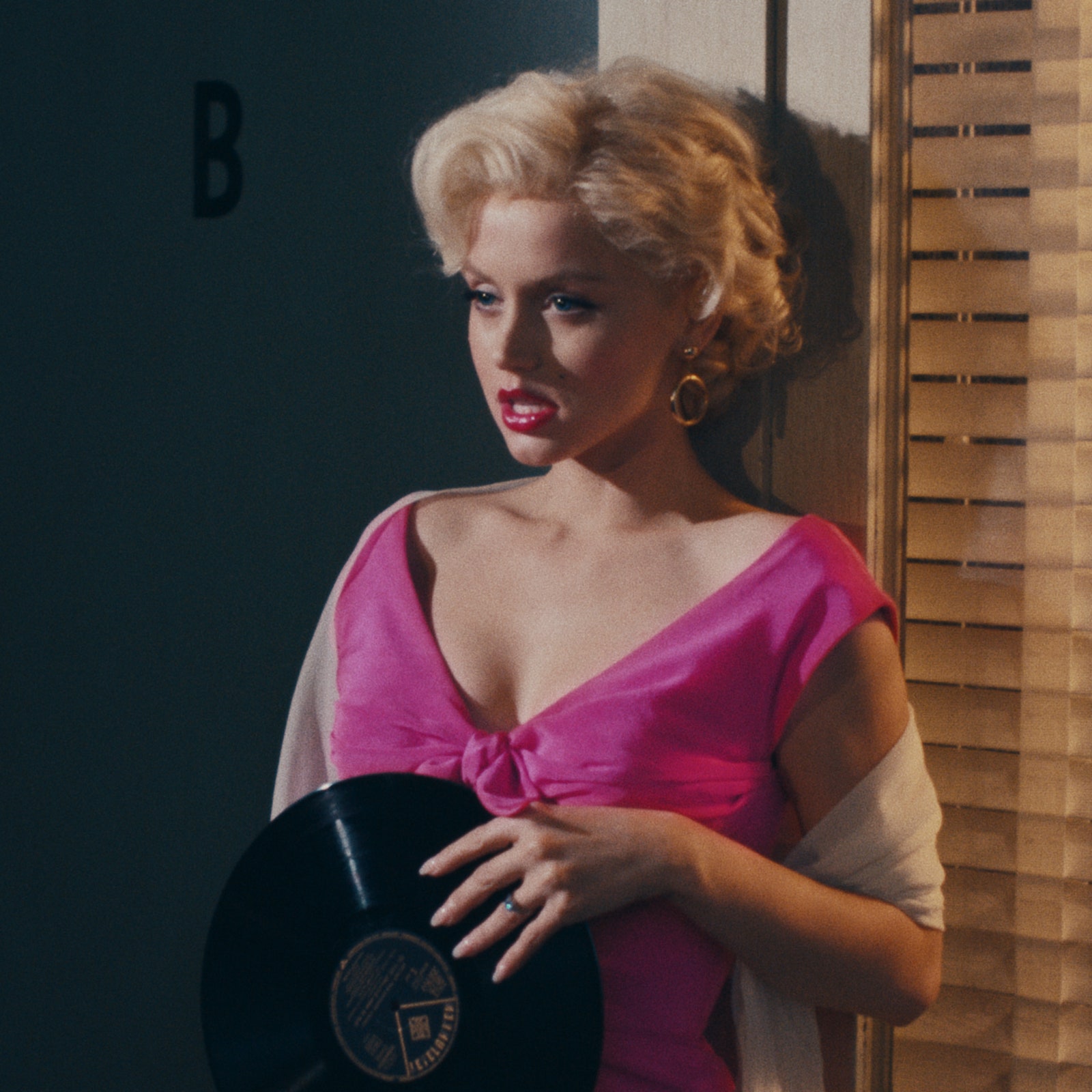 Blonde, tutta l'esuberanza di Ana de Armas in versione Marilyn Monroe è su Netflix