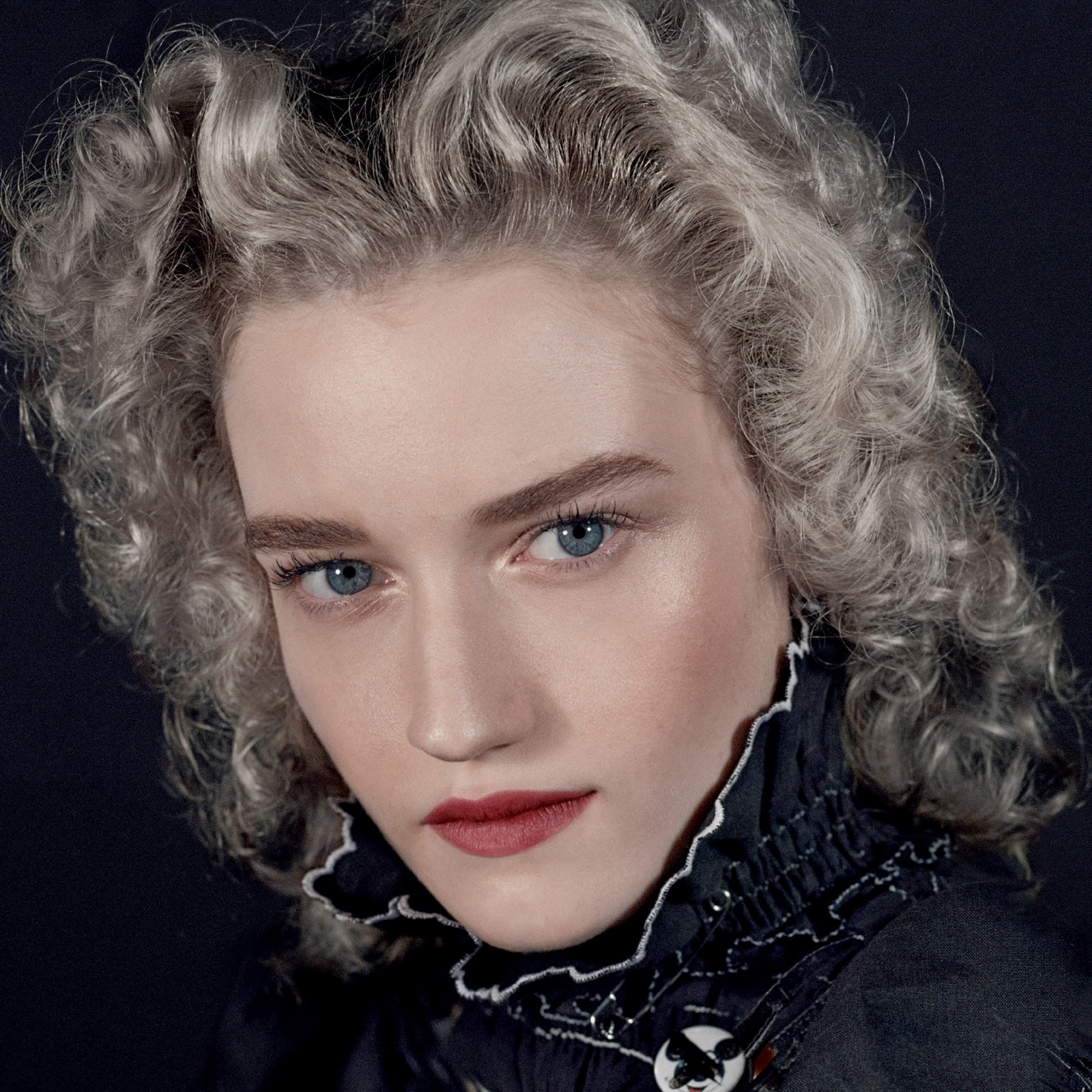 Julia Garner, quando Vogue Italia scoprì la stella di Netflix (che interpreterà Madonna)