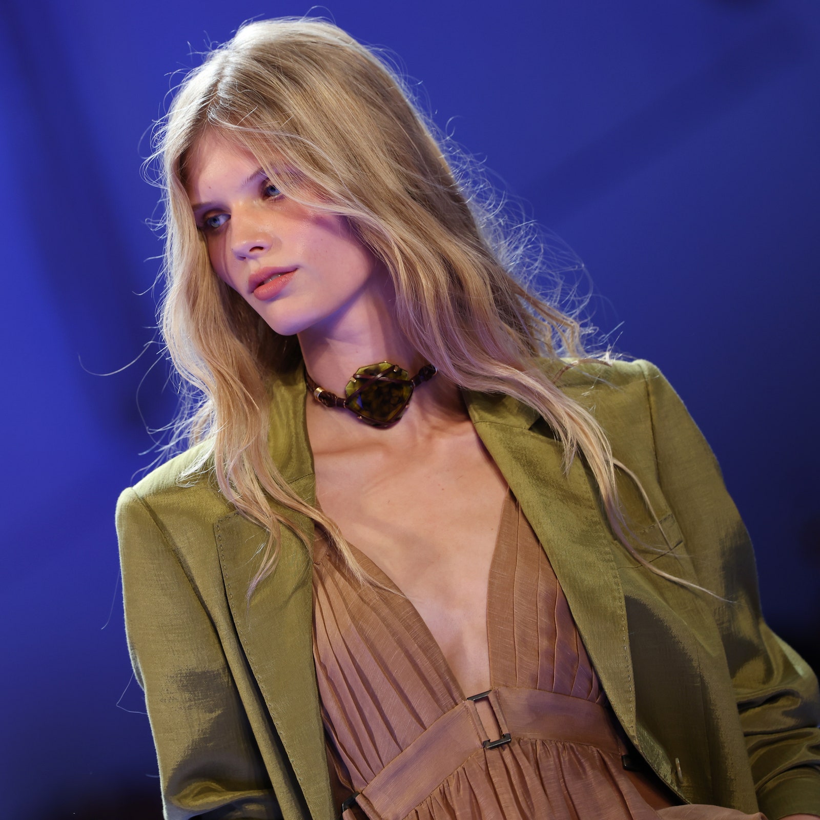 Ecco come ricreare le onde e i capelli mossi di Alberta Ferretti alla Milano Fashion Week