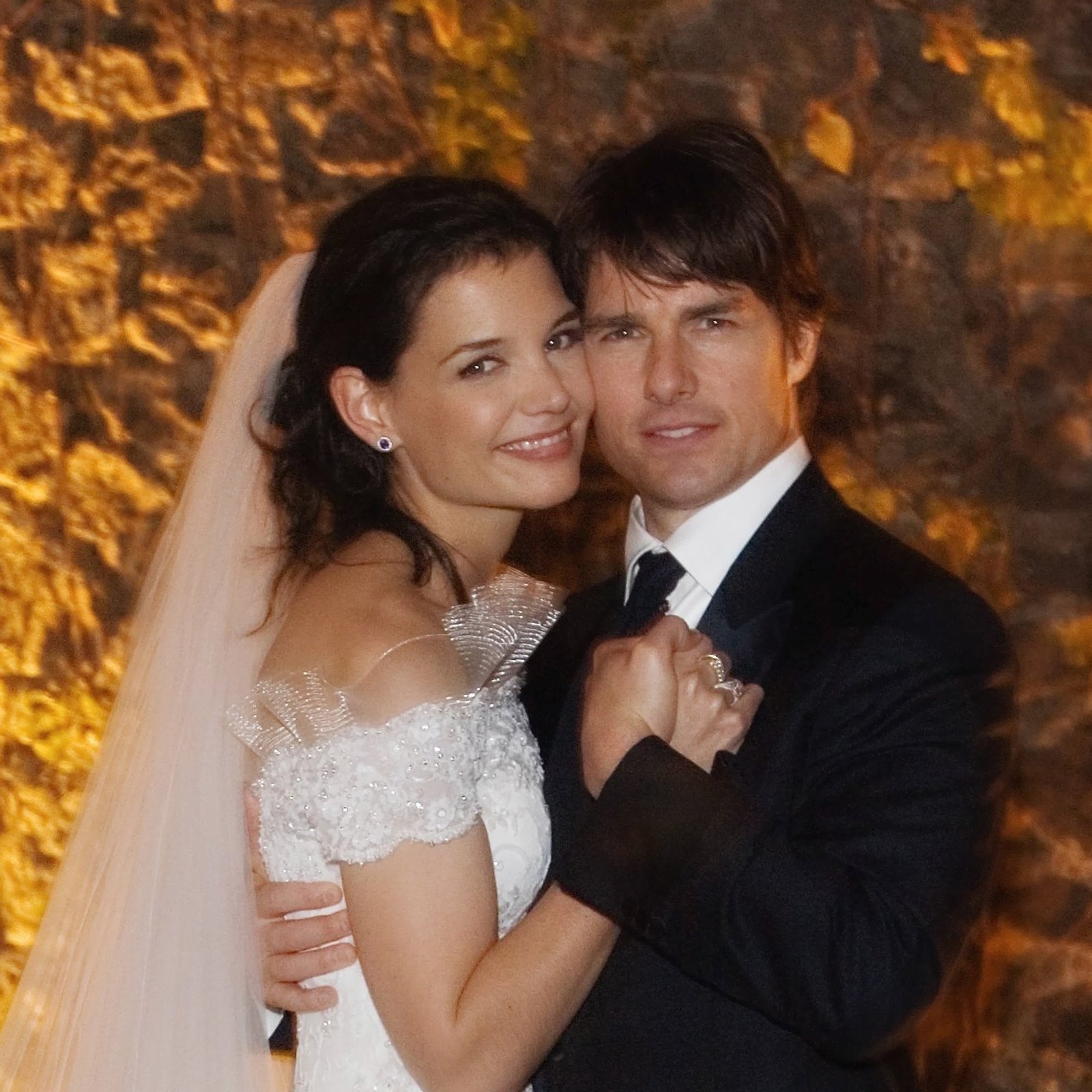 Katie Holmes e Tom Cruise in Armani per il matrimonio italiano: quando Bracciano diventò Hollywood per un giorno