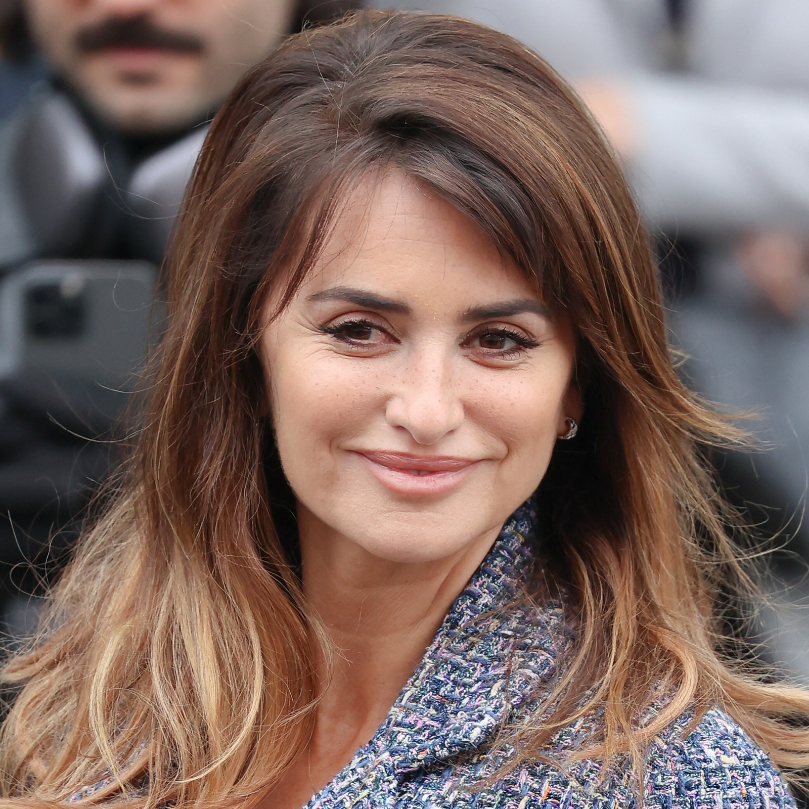 Penélope Cruz conferma che le mèches californiane tornano di tendenza questa primavera