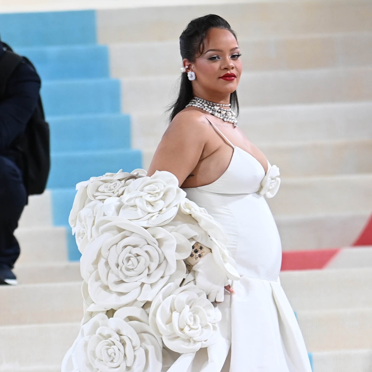 Da Rihanna a Serena Williams, le future mamme che hanno sfilato al Met Gala 2023