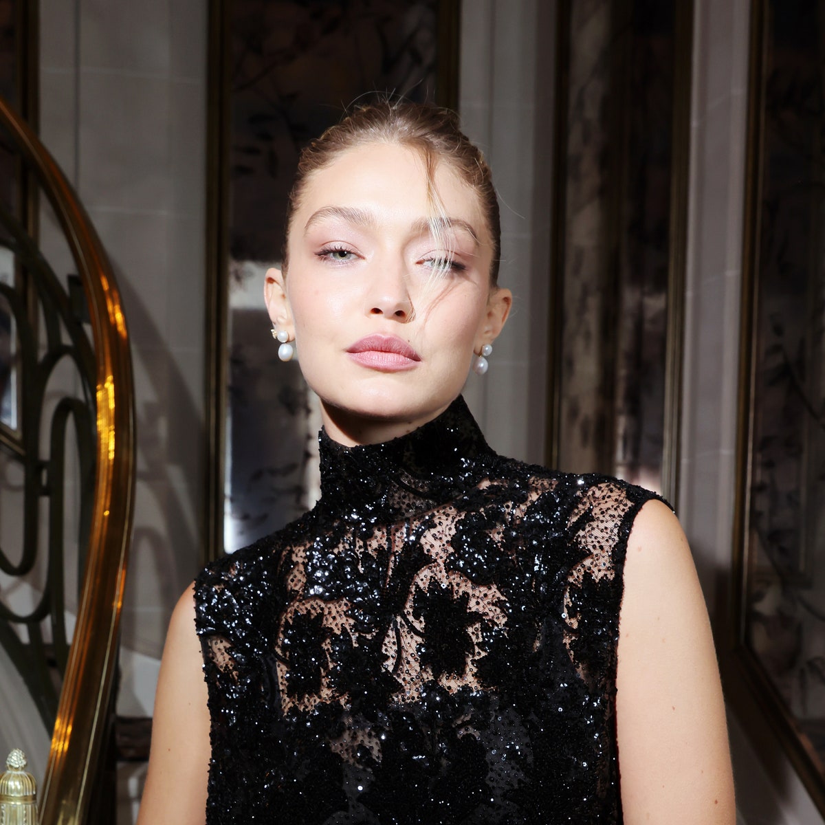 Gigi Hadid al dinner party di Miu Miu: tutti i best look della Paris Fashion Week 2023 tra eventi, cockatail e cene