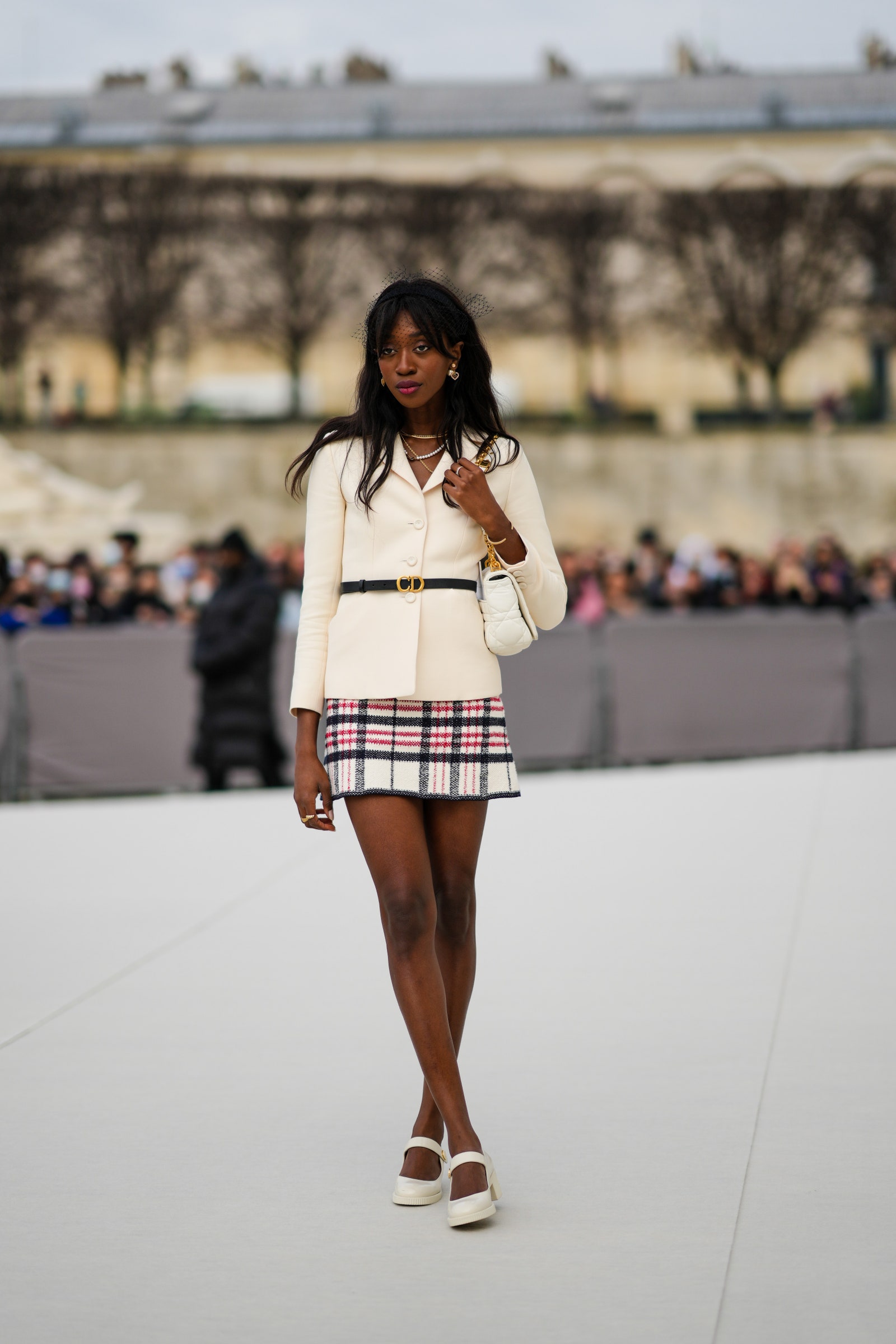 Emmanuelle Koffi cinturina Dior.