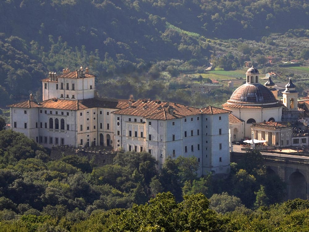 Palazzo Chigi ad Ariccia nella zona dei Castelli Romani.