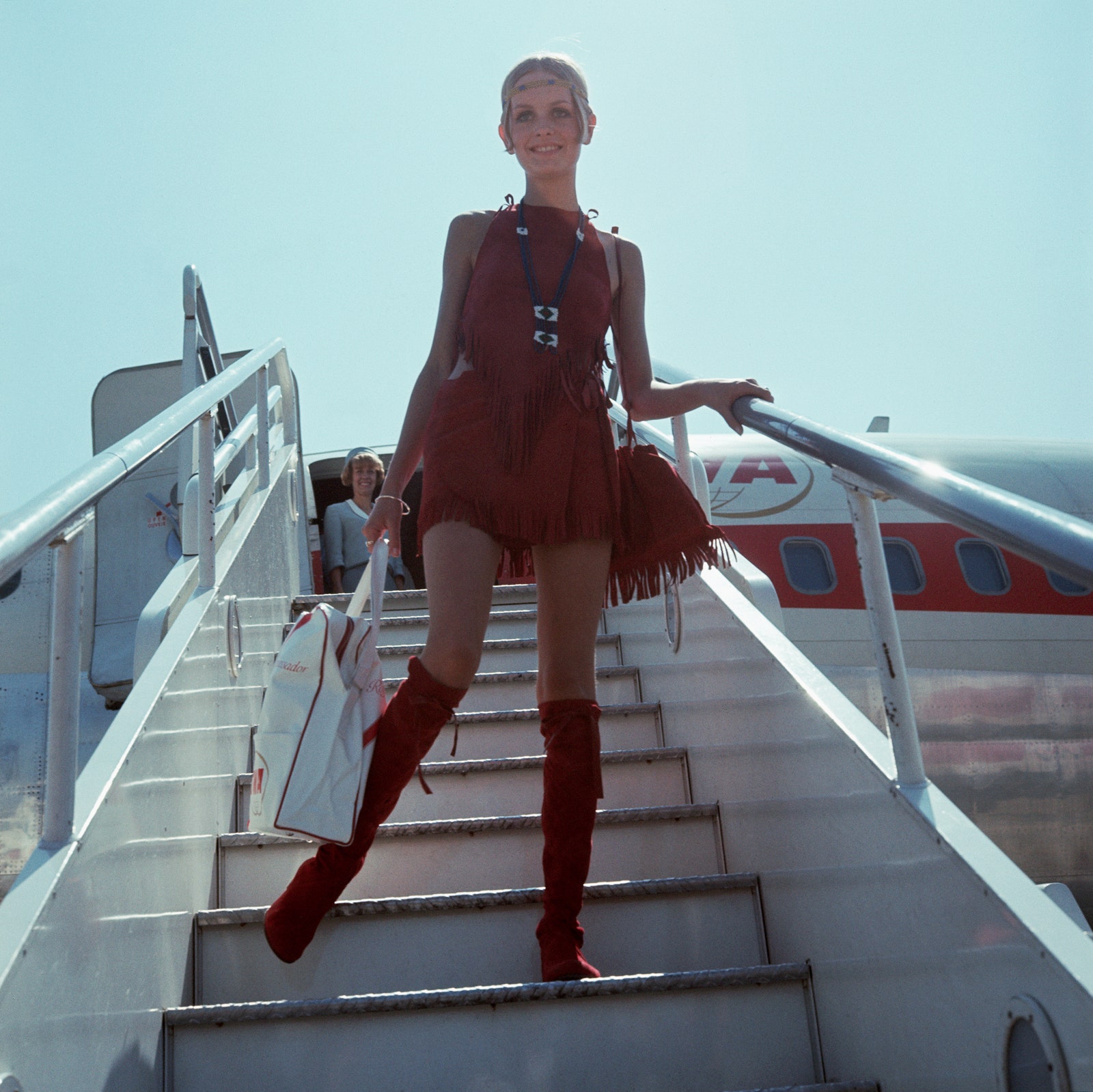 Anni Sessanta Twiggy all'aeroporto di Londra