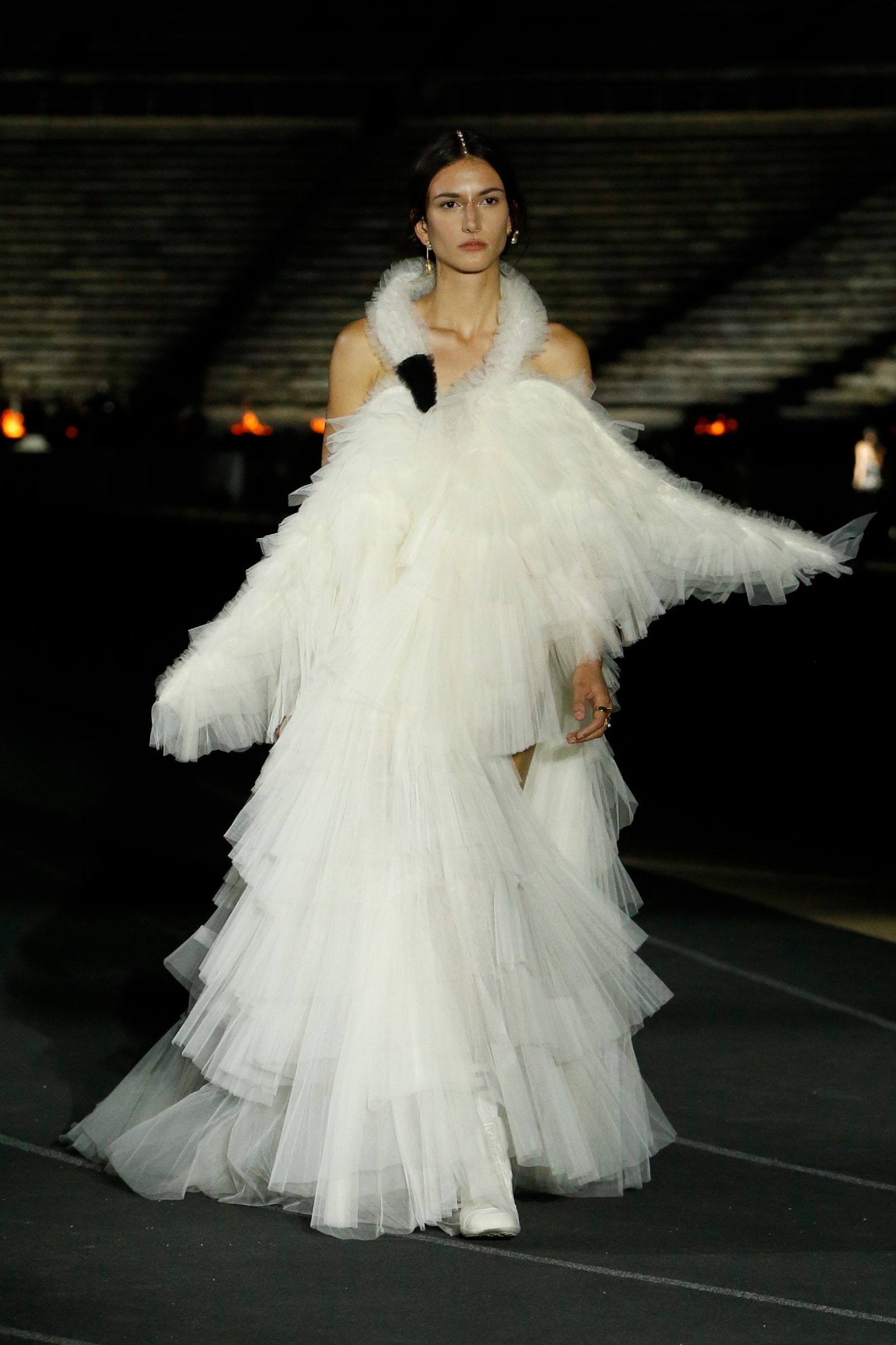 Labito cigno in tulle disegnato da Maria Grazia Chiuri per Dior Cruise 2022. credito Frdrique DumoulinBonnet  JAVA....