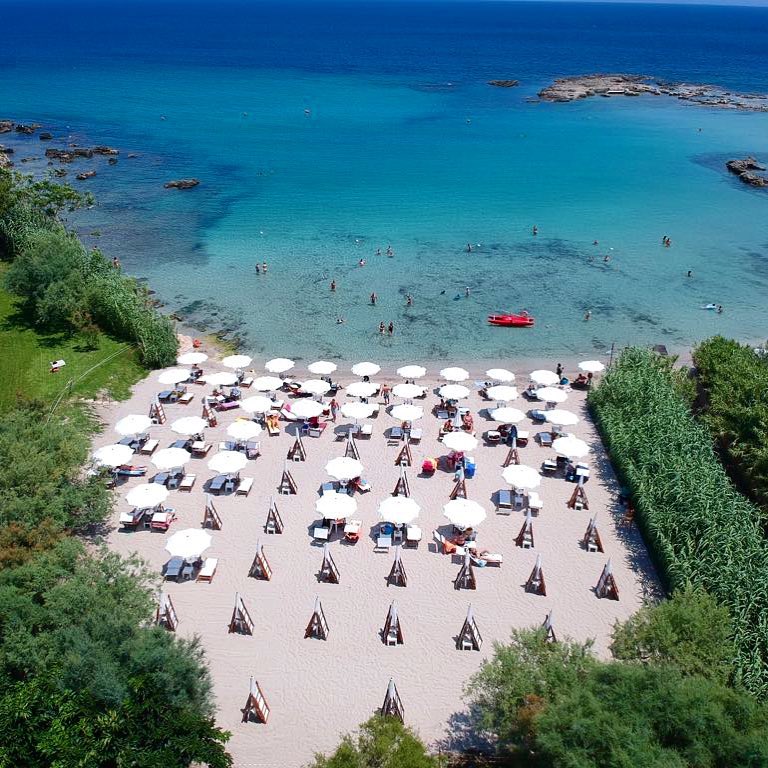 Dalla Riviera alla Costiera abbiamo scoperto i 10 beach club più unconventional d'Italia