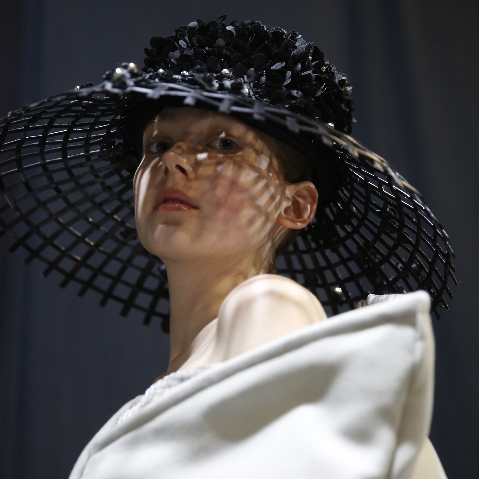 Il fashion show 2024 di Accademia del Lusso si ispira al mondo onirico di Fellini