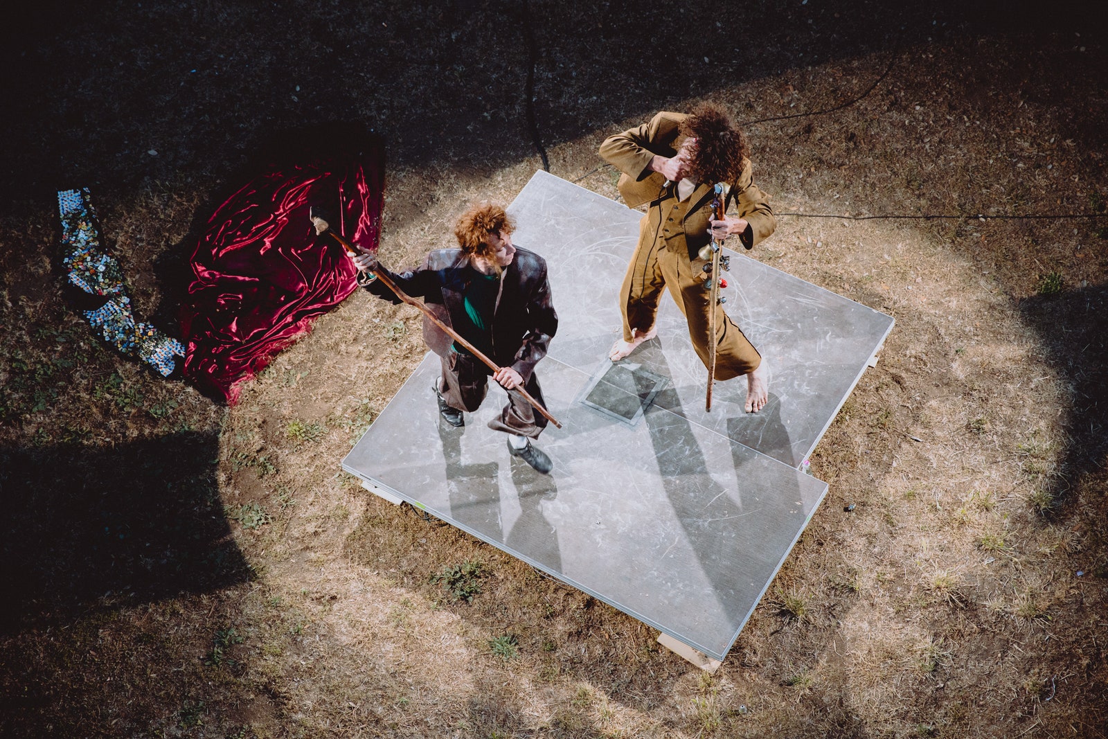 François Chaignaud e Aymeric Hainaux durante la loro performance Milriton fracas