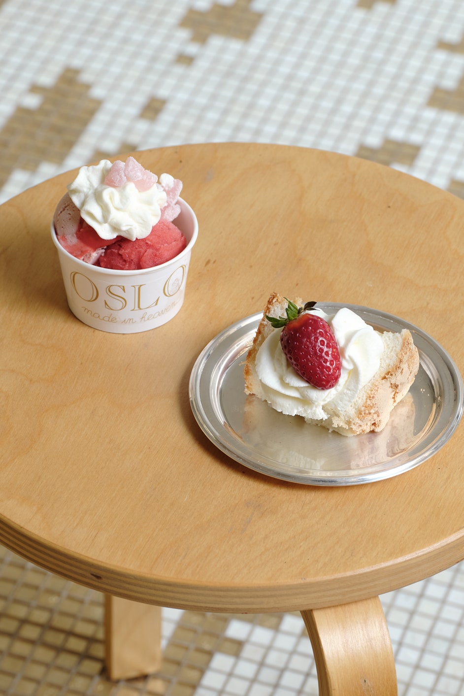 Oslo Made in Heaven torte gelati ed estetica coquette a Milano