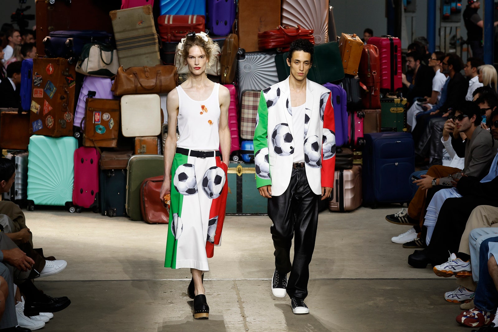 Moschino uomo primavera estate 2025 e Resort donna 2025