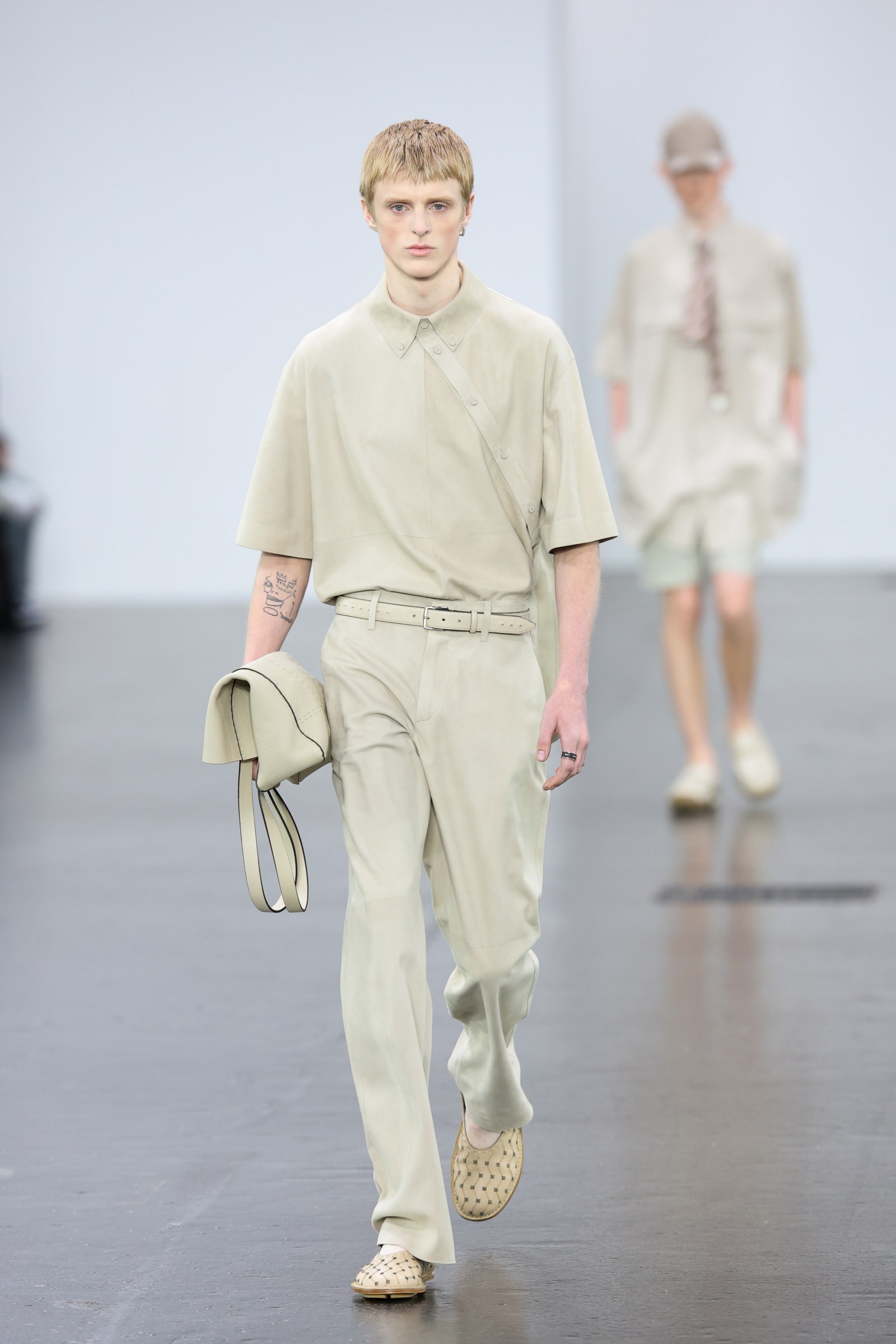 Un look della collezione Fendi PrimaveraEstate 2025