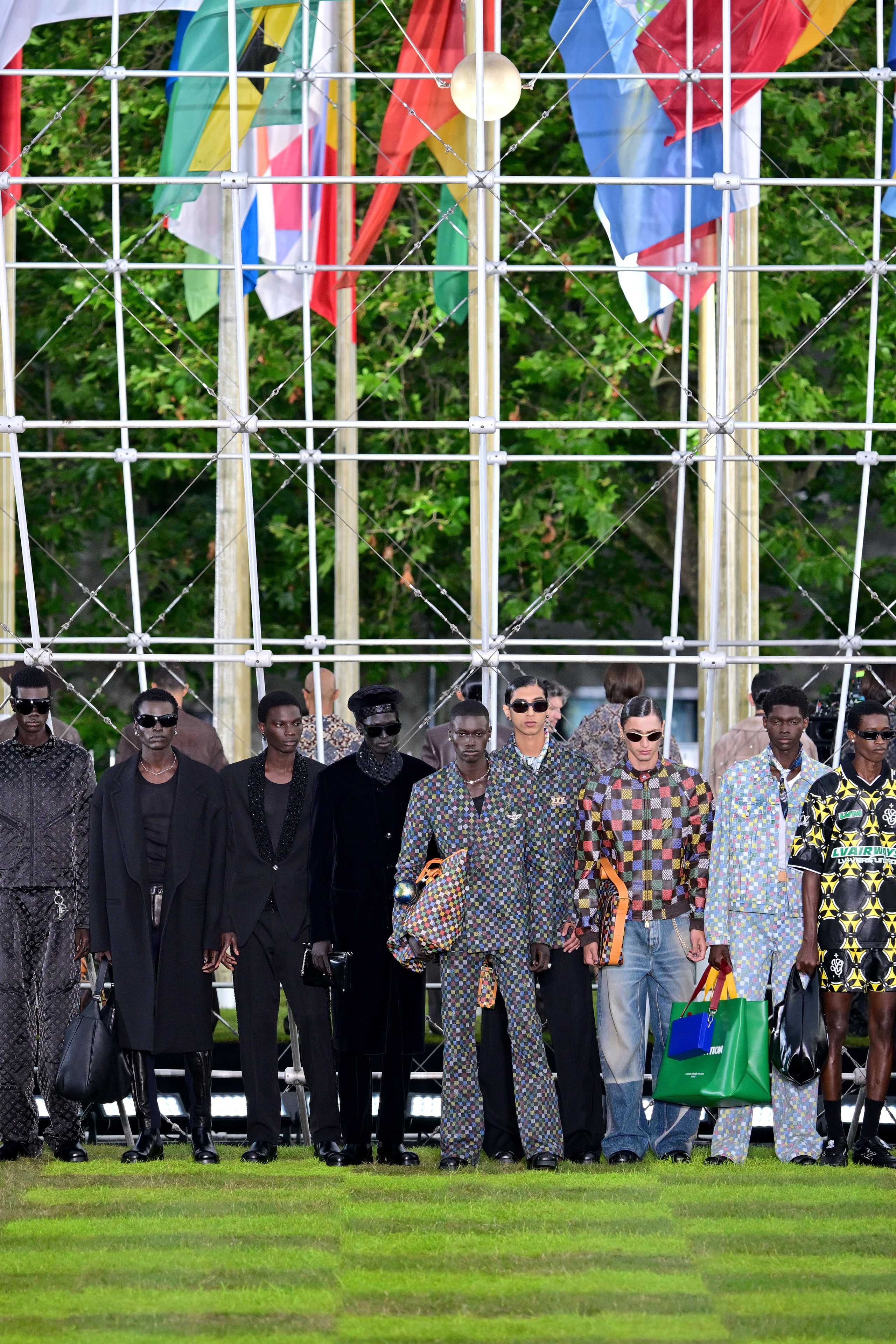 Sfilata uomo Louis Vuitton primavera estate 2025