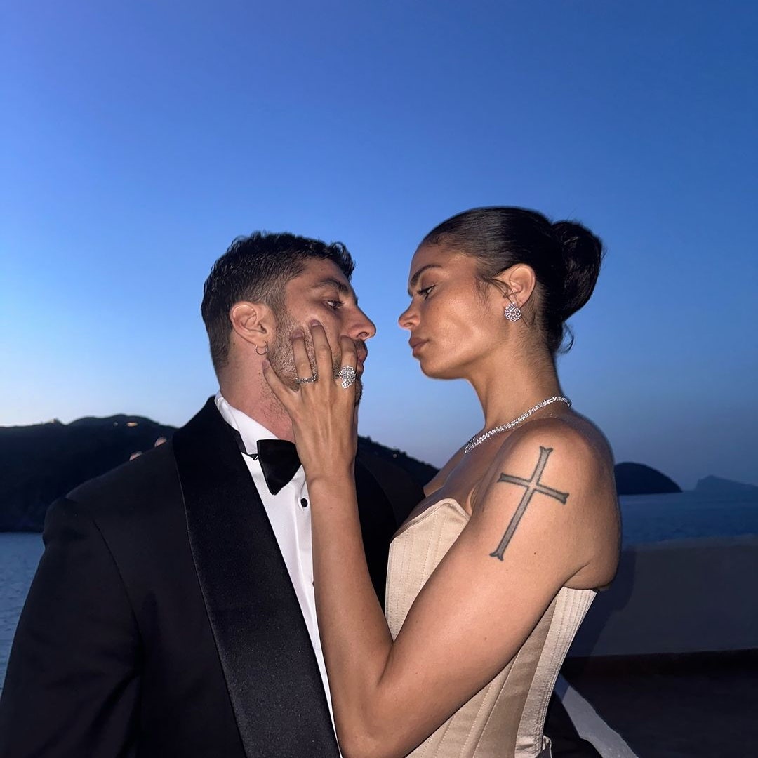 Elodie e Iannone, amore all'Isola di Vulcano durante e dopo il matrimonio di Diletta Leotta