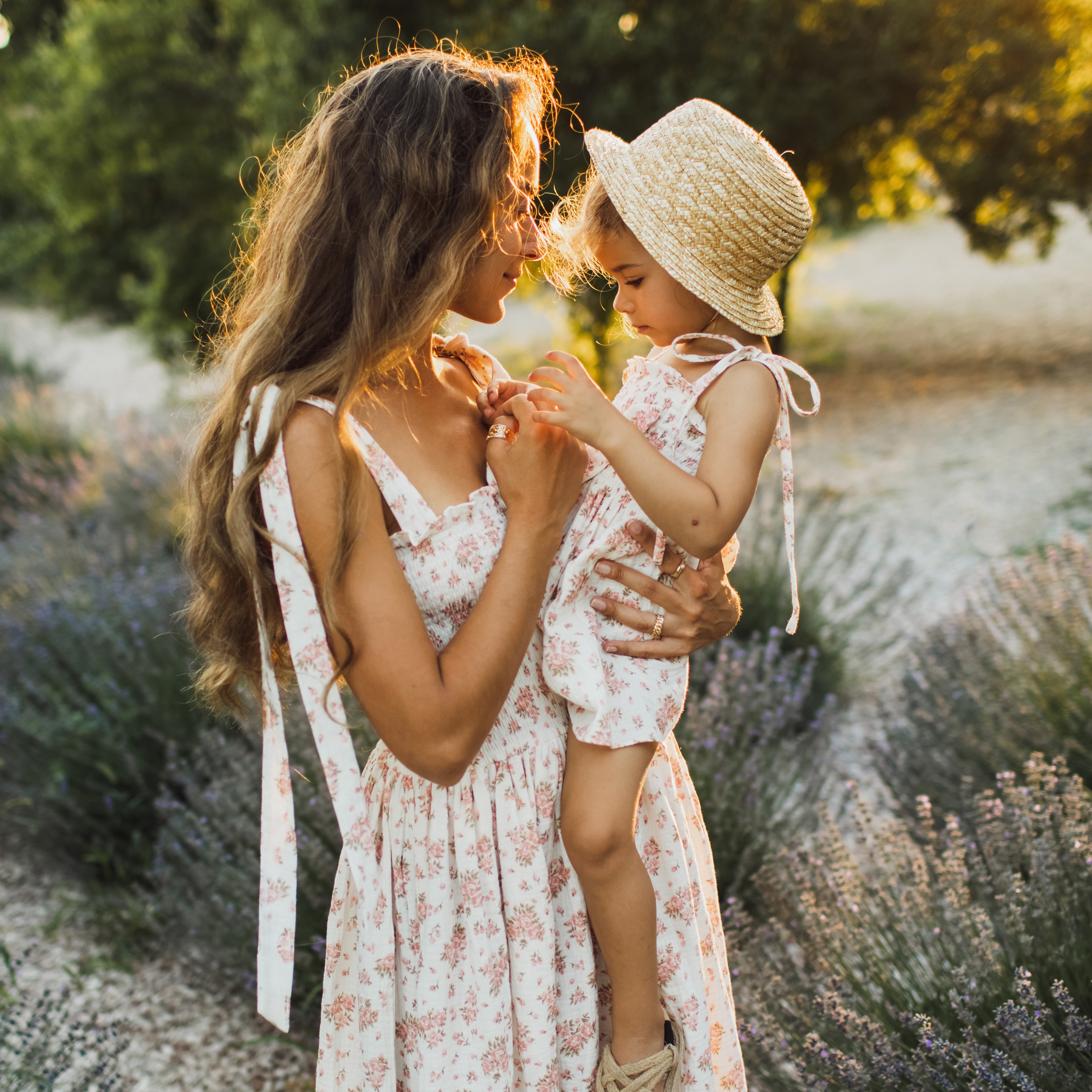 I profumi sono importanti nella crescita dei bambini e aiutano a rafforzare il legame madre-figlio