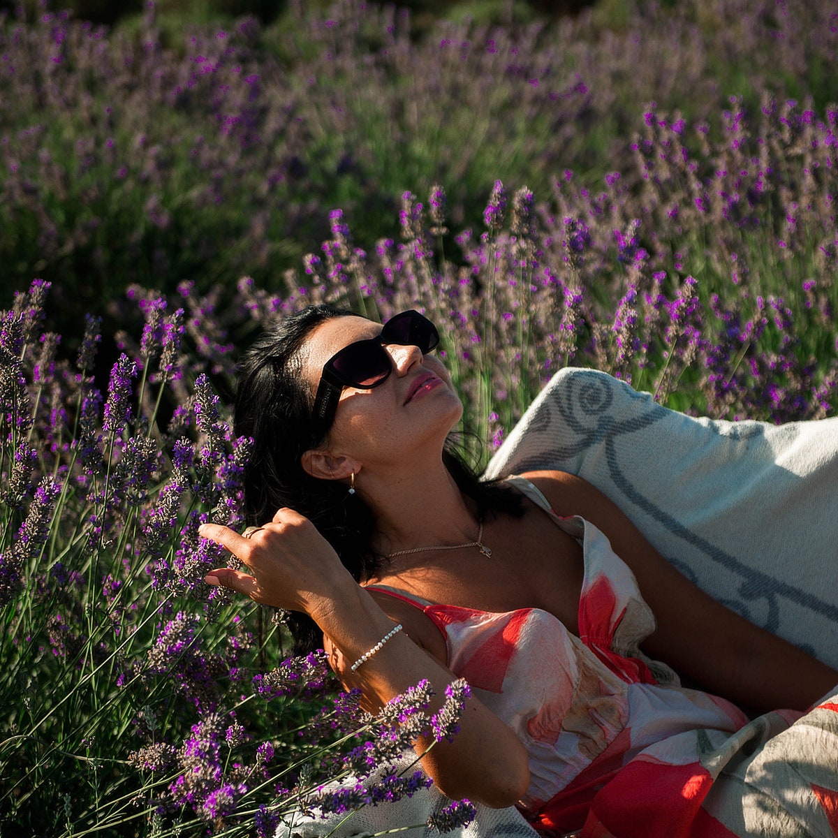 Possono i profumi renderti più felice e rilassato? È il compito delle fragranze funzionali, secondo la neuroscienza