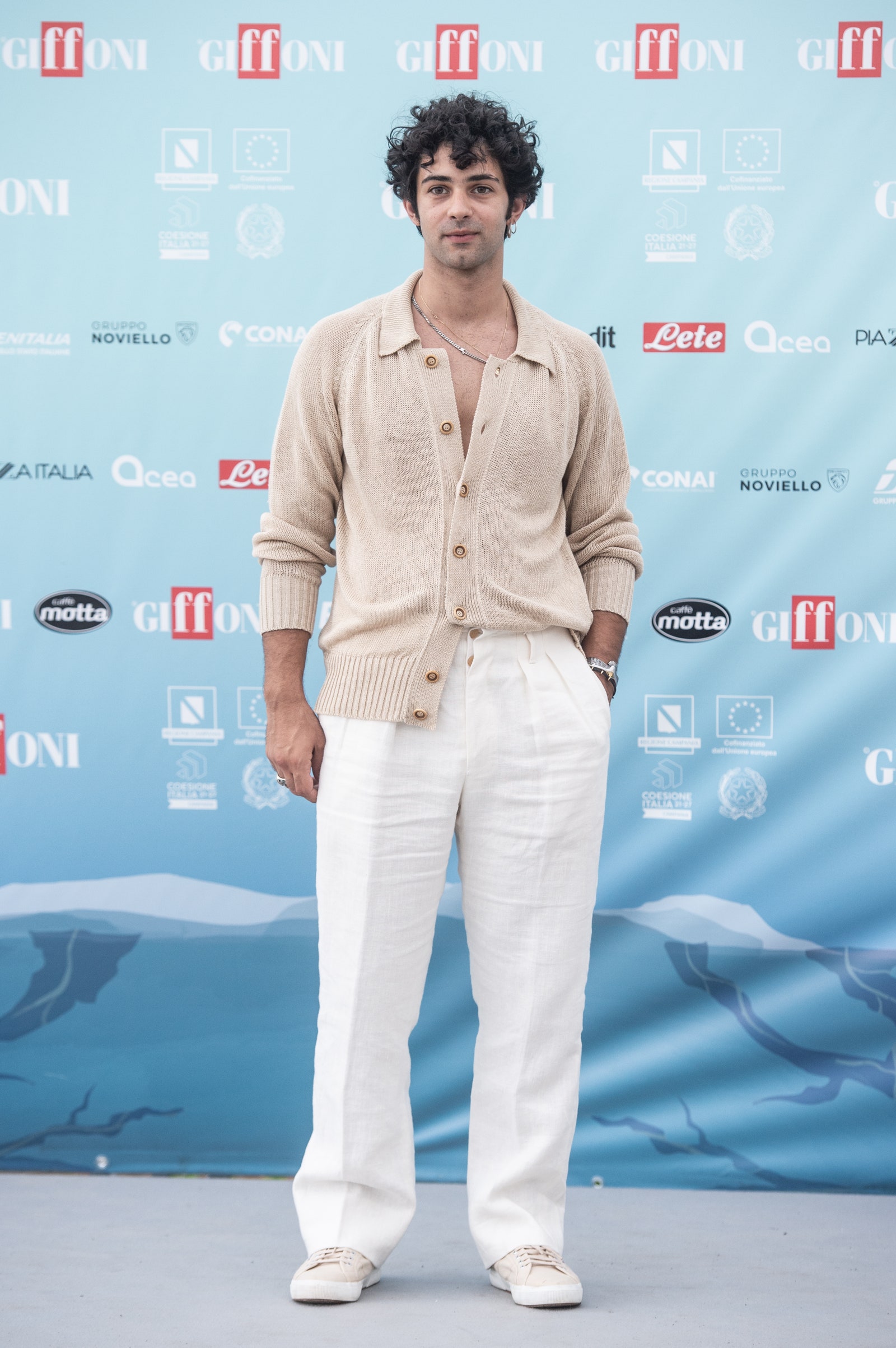 Massimiliano Caiazzo al photocall della cinquantaquattresima edizione del Giffoni Film Festival 2024