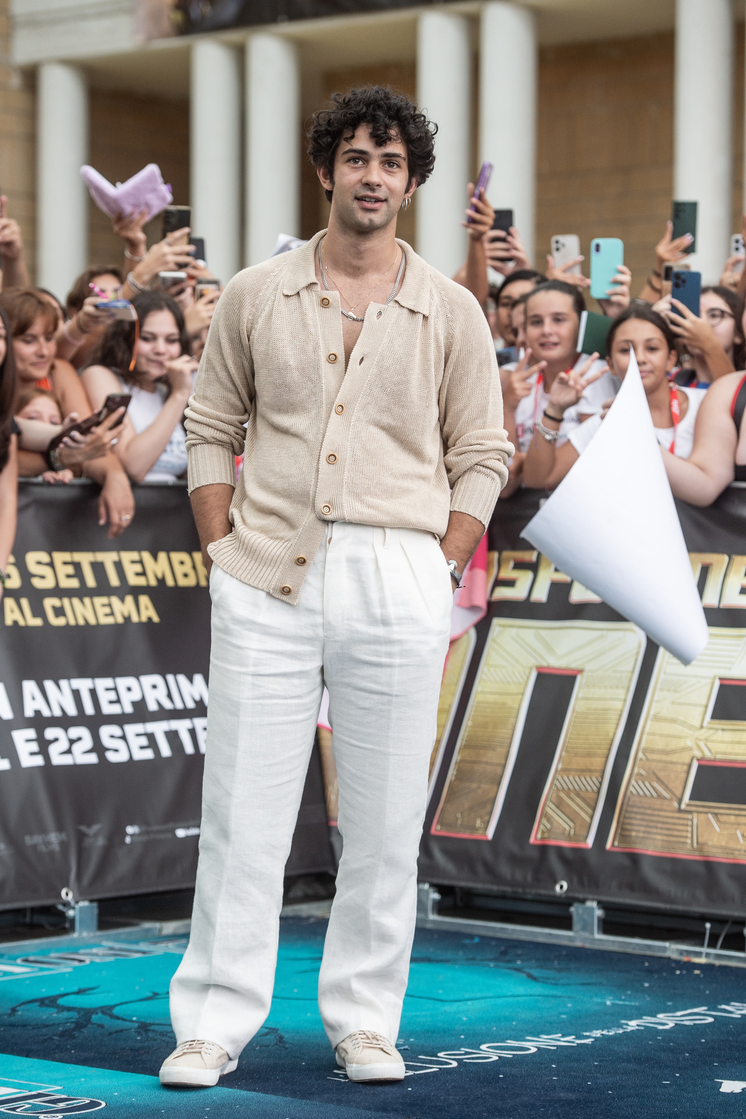 Lo stile di Massimiliano Caiazzo ai Giffoni 2024 da copiare