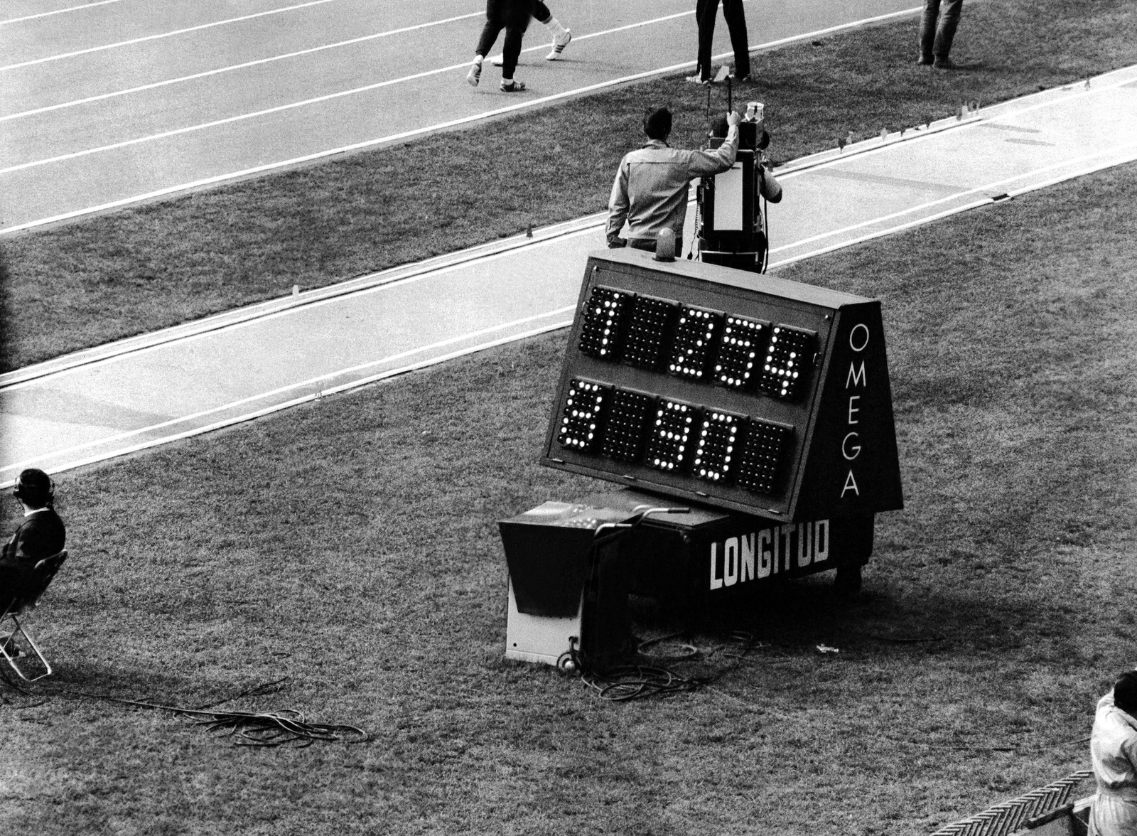 A Mexico City nel 1968 Omega ha registrato il record di salto in lungo di Bob Beamon photo courtesy press office