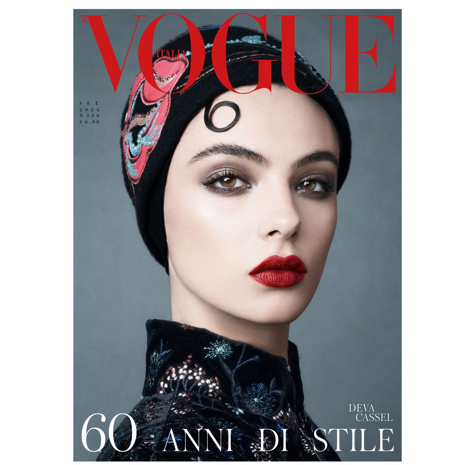 Deva Cassel, l'intervista e la cover di Steven Meisel per l'anniversario di Vogue 60: «Ho attraversato l’adolescenza nel paragone con mia mamma. La amo, ma ci ho sofferto un po'»