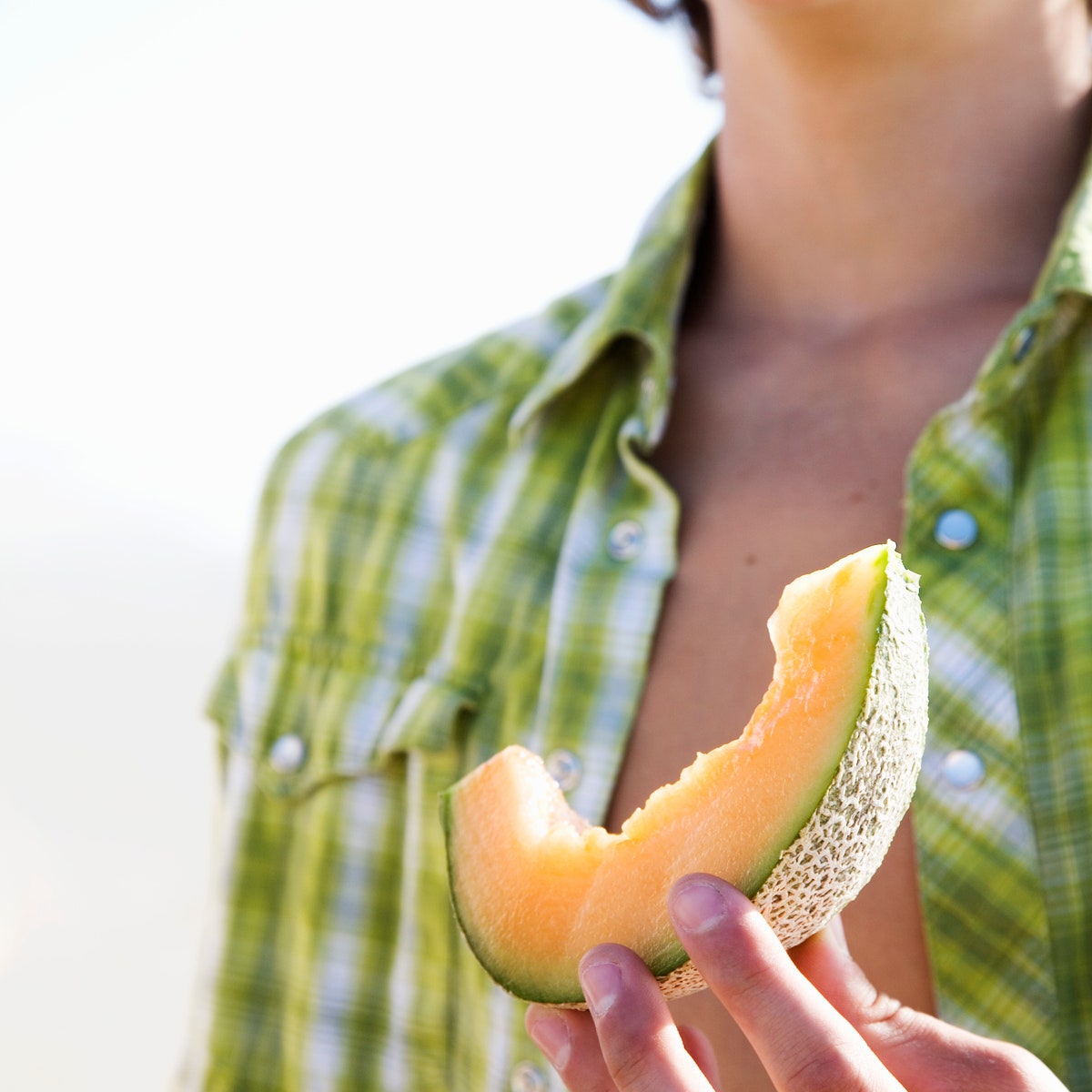 3 motivi insospettabili per cui mangiare il melone in estate fa bene