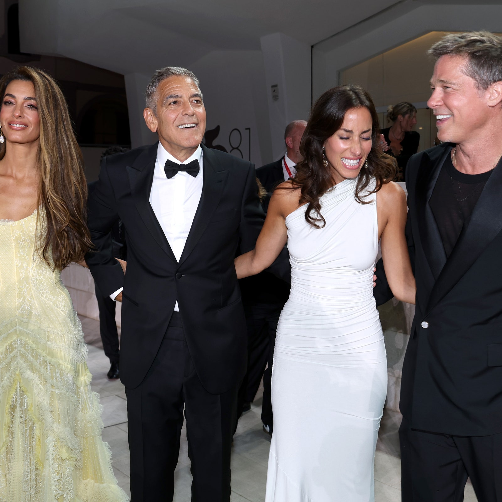 Non solo George e Amal: tutte le coppie protagoniste del red carpet del Festival di Venezia 2024