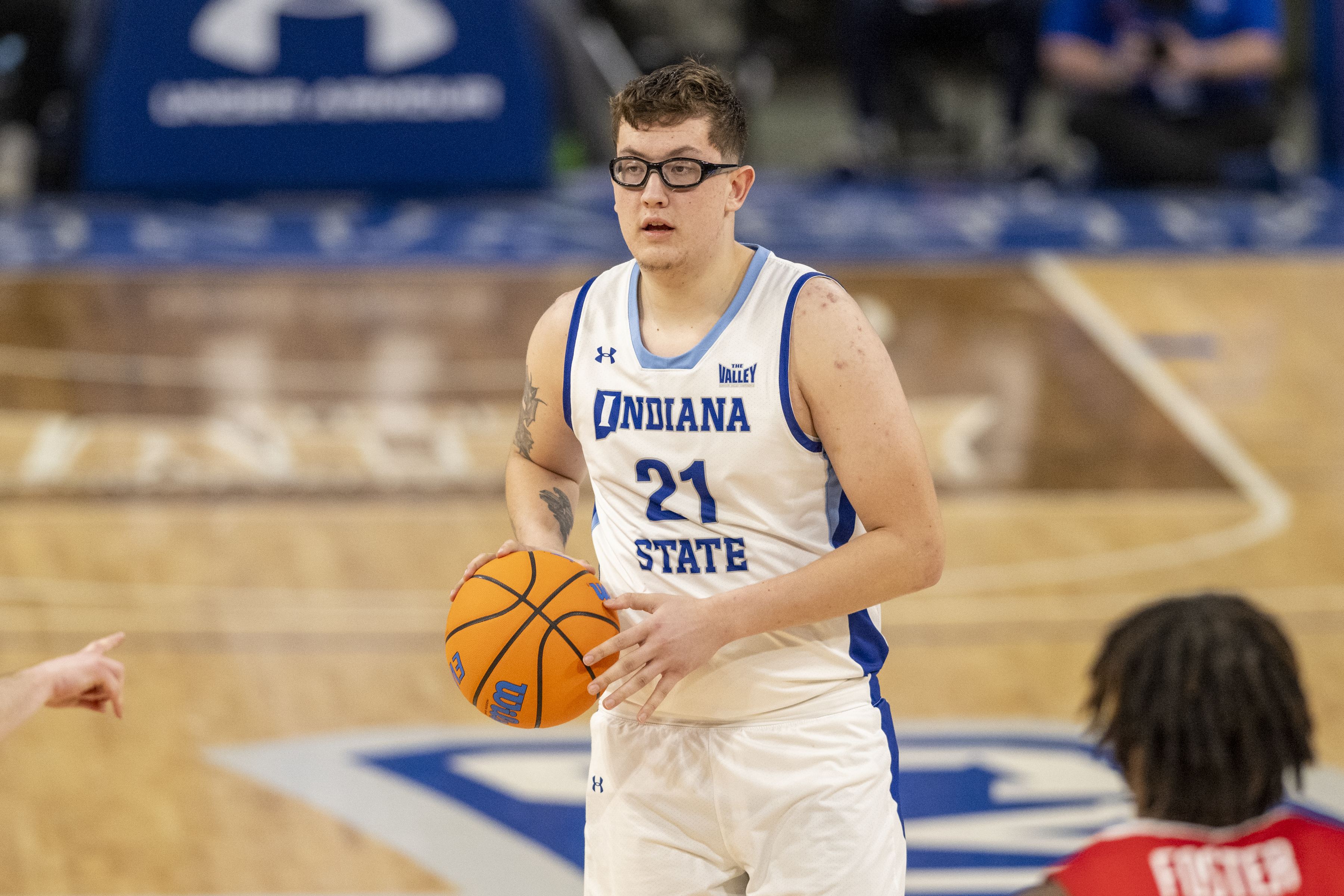 Indiana State center Robbie Avila, who played high school basketball at Oak Forest, is one of the biggest local names in the college transfer portal.