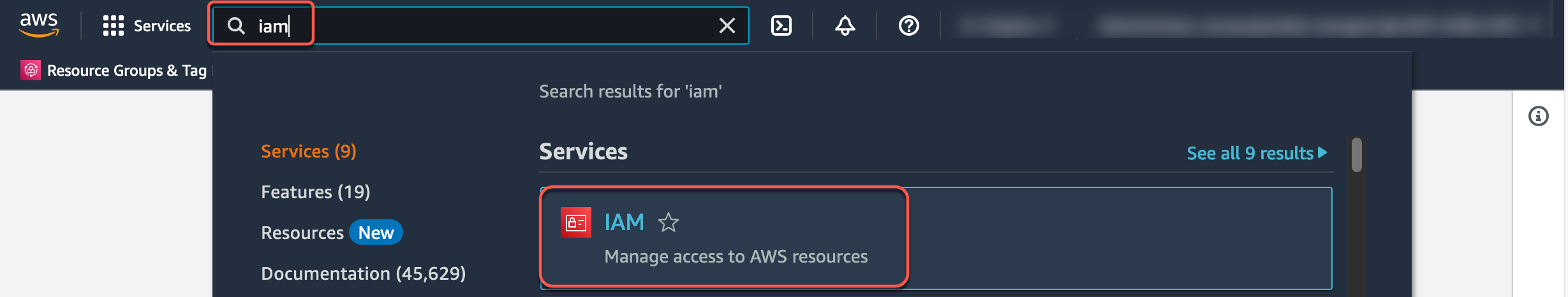 Tableau de bord IAM dans la console de gestion AWS, avec option d'ajout de la MFA pour l'utilisateur root.