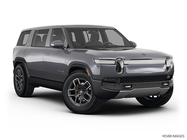 2025 Rivian R1S | Front passenger 3/4 w/ wheels turned