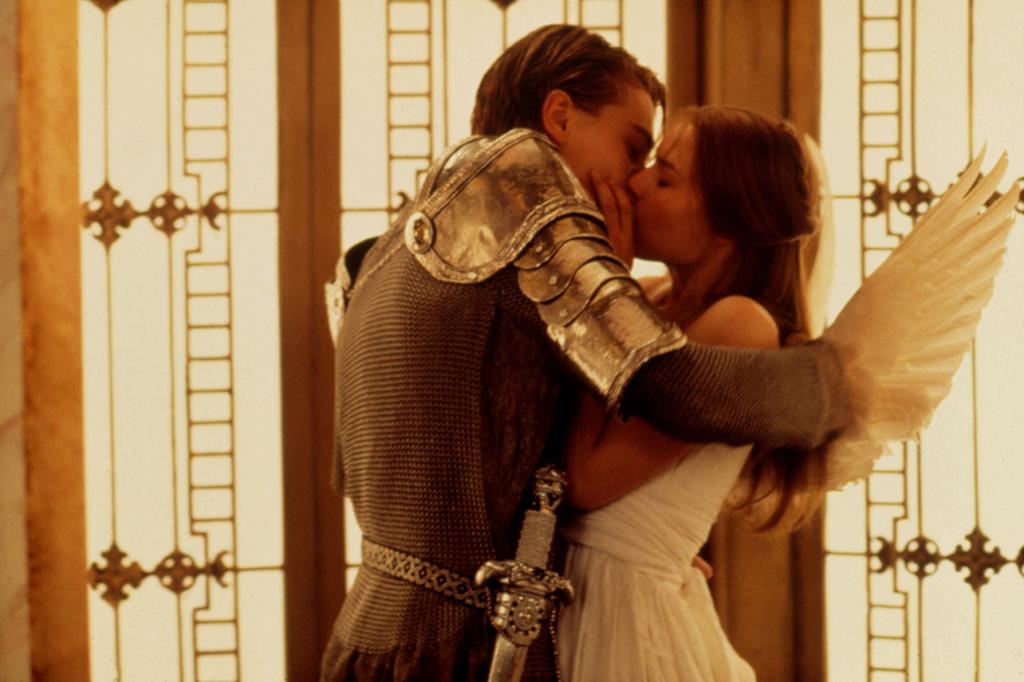 ROMEO AND JULIET, Leonardo Di Caprio, Claire Danes