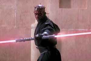 Ray Park as Darth Maul in Star Wars The Phantom Menace with double-bladed lightsaber