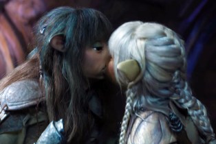 Kissing Gelflings in The Dark Crystal: Age of Resistance
