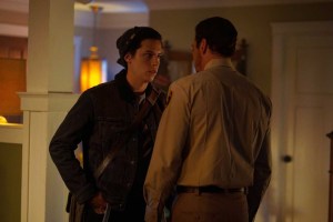 Riverdale -- "Chapter Fifty-Nine: Fast Times at Riverdale High" -- Image Number: RVD402a_0322.jpg -- Pictured (L-R): Cole Sprouse as Jughead and Skeet Ulrich as FP Jones