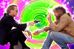 Dennis Hopper and Keifer Sutherland face off while handcuffed to one another