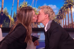 Jennifer Aniston and Ellen DeGeneres kiss on ELLEN