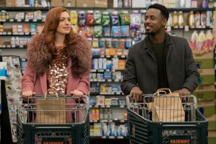 Anne Hathaway and Gary Carr in Modern Love