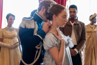 BRIDGERTON, from left: Freddie Stroma, Phoebe Dynevor, Rege-Jean Page, ‘An Affair of Honor', (Season 1, ep. 104, aired Dec. 25, 2020). photo: Liam Daniel / ©Netflix / Courtesy Everett Collection