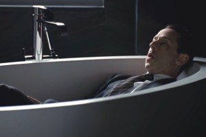 Kendall in bathtub in Succession S3 premiere