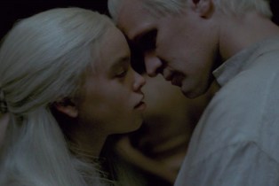 Rhaenrya and Daemon almost kissing in House of the Dragon Episode 4