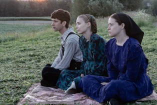 ben whishaw rooney mara jessie buckley in women talking