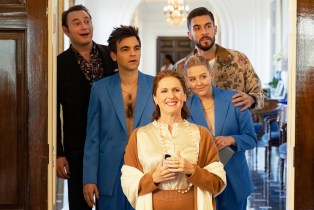 Brandon Scott Jones, Drew Tarver, Heléne Yorke, Josh Segarra, Molly Shannon in 'The Other Two' Season 3