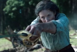 Claire with sword in 'Outlander' Season 7 Episode 8 trailer