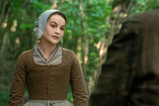 Rachel meeting Mr. Bug in 'Outlander' Season 7 Episode 8